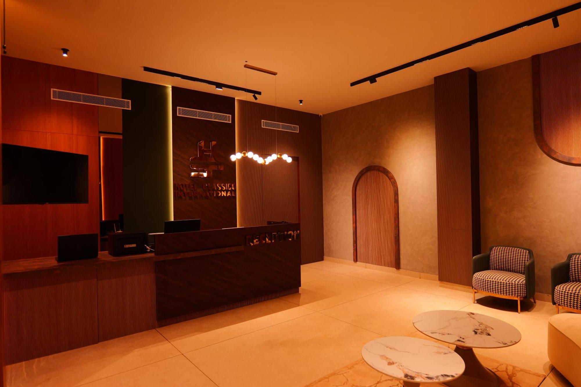 Hotel Classico International Kannangad Exteriér fotografie